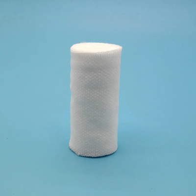 Absorbente médico de diferentes tamaños Rollo de vendaje de gasa de algodón para el tratamiento de heridas